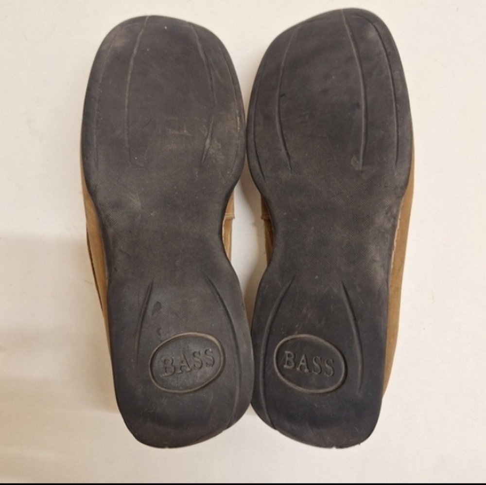 Bass Men's Tan Loafers Shoes - Picture 3 of 4